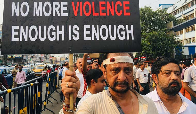 Doc down: Doctors protest against the attack on junior doctors in Kolkata | Salil Bera