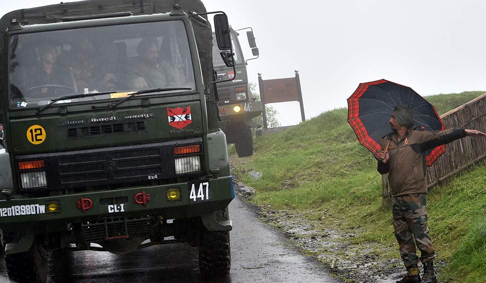 46-indian-army-trucks-doklam-week