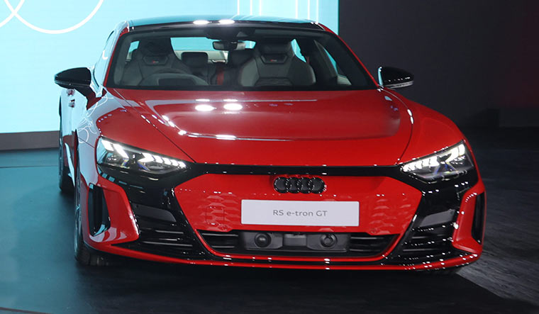 Hello tomorrow: Audi e-tron GT.