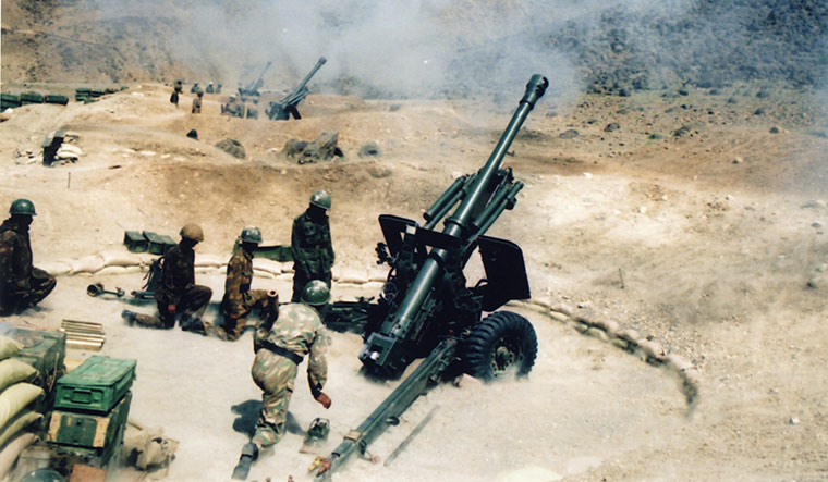 The Bofors gun in action during the Kargil War | Arvind Jain
