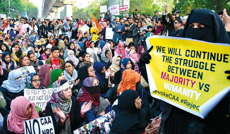 United they stand: An anti-CAA protest outside Jamia Millia Islamia in Delhi | Aayush Goel