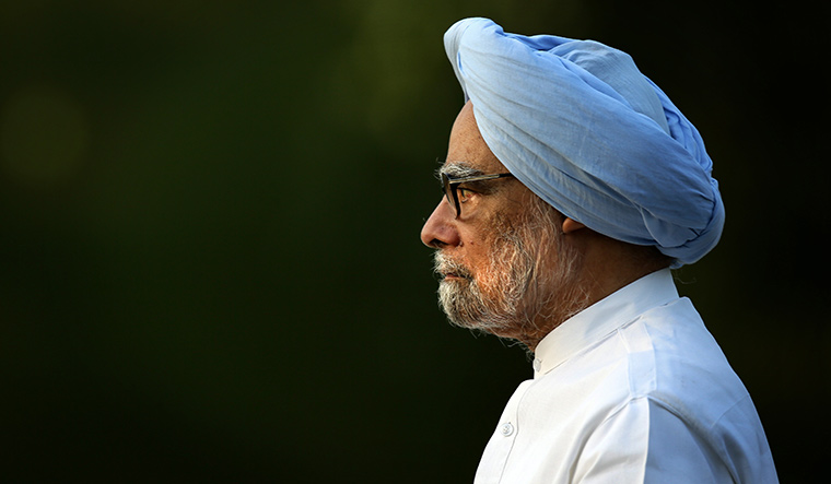 India headed for slowdown; Modi govt left economy in 'dire straits': Manmohan Singh
