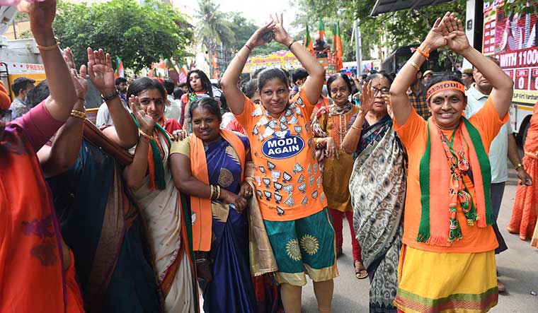 Southern winds: BJP workers and leaders celebrate the landslide victory in Karnataka | Bhanu Prakash Chandra