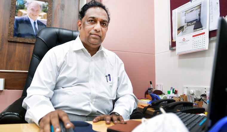 Dr Sanjay Oak | Janak Bhat