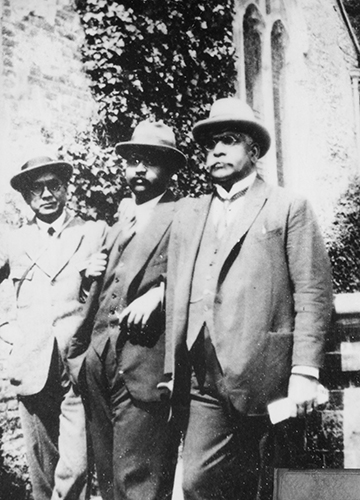 Mookerjee (middle) and friends at poet Thomas Gray’s tomb at Buckinghamshire, England, in 1926 | Courtesy Spmrf