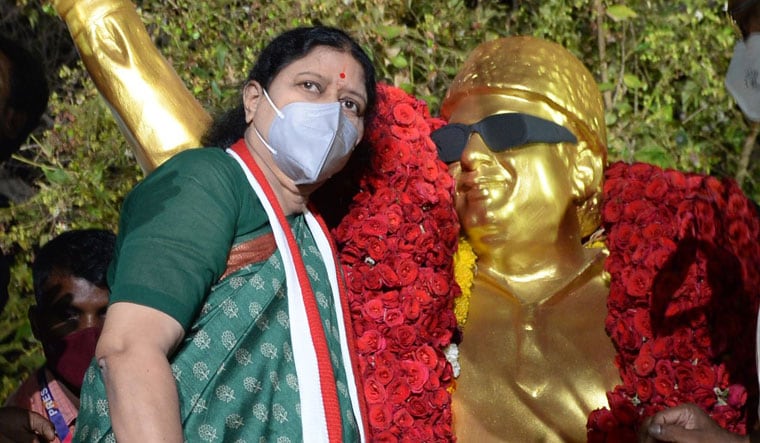 Opening gambit: Sasikala pays floral tributes to AIADMK founder M.G. Ramachandran on her return to Chennai | AFP