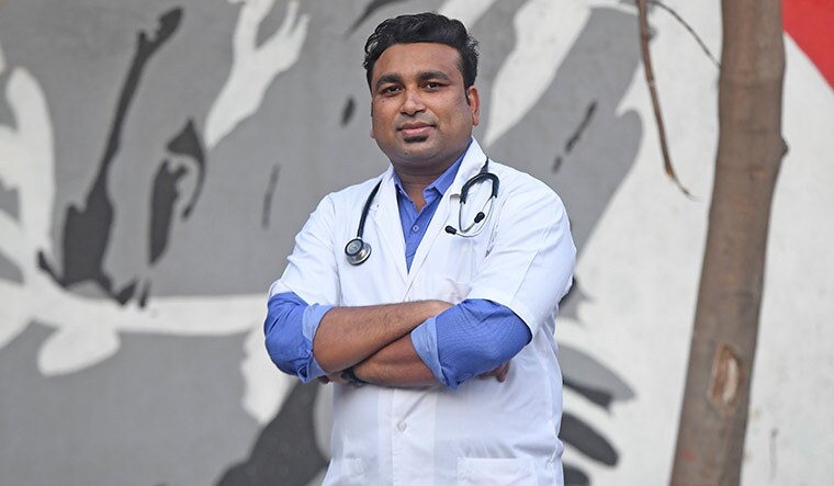 Dr Satish Tandale | Amey Mansabdar