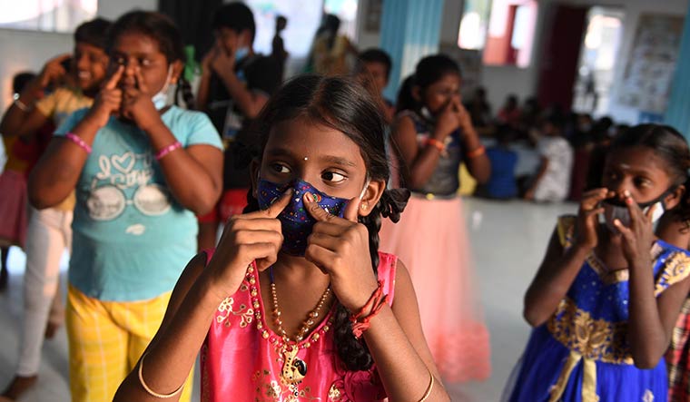 Fun learning: Children of Buddavedu area on the outskirts of Chennai participate in a special class conducted at a Buddhist meditation centre as part of the Illam Thedi Kalvi project | Bhanu Prakash Chandra