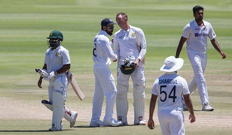 Dispiriting defeat: Virat Kohli congratulates Rassie van der Dussen after South Africa beat India 2-1 in the Test series | AP