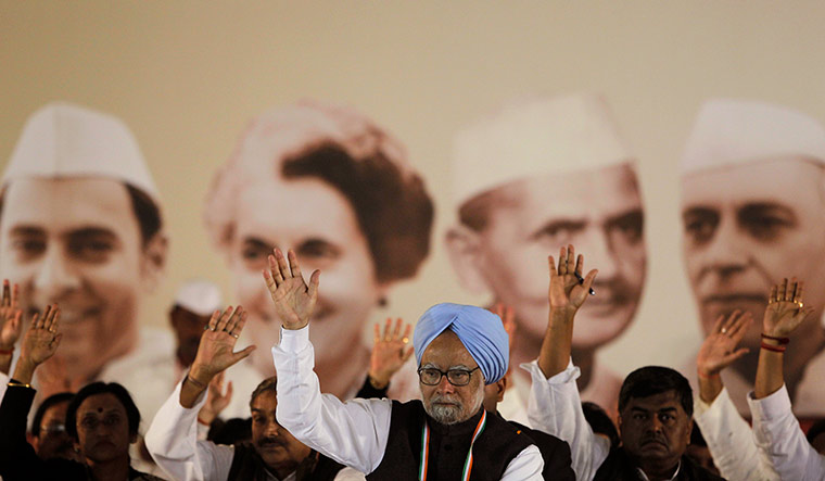 August company: Manmohan Singh at a plenary session of the Congress | AP