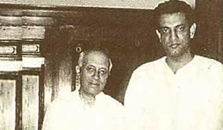 Helping hand: Ray with then prime minister Jawaharlal Nehru |  Courtesy/Twitter@_Nehruvian