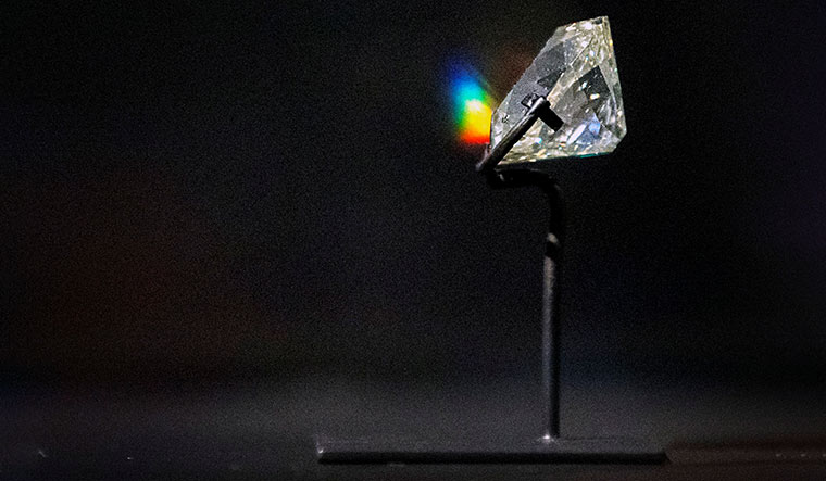 Catch the glitter: The Banjarmasin Diamond | Reuters