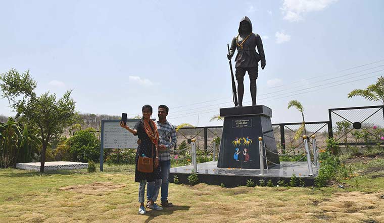 Man of the masses: Tantia Bhil’s statue at Patalpani town in Madhya Pradesh | Sanjay Ahlawat