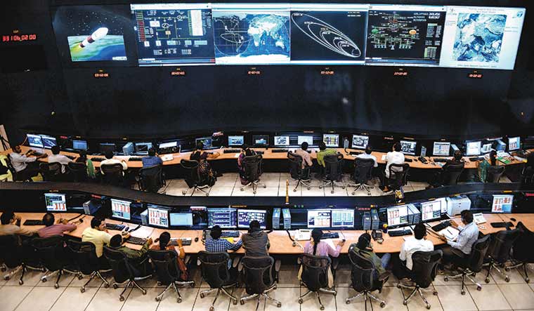121-Indias-Mars-Orbiter-Mission