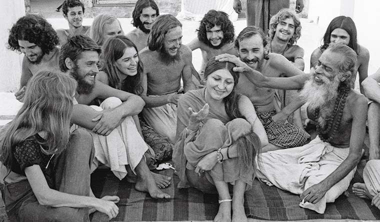 Transcending Traditions: Hippies in a Calcutta ashram in 1976 | Getty Images