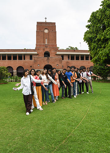 Stephens College, Du