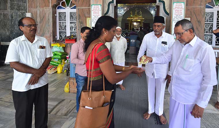 Divine power: M. Sangeetha, a college teacher, at the Juma Masjid in Ullal, Mangaluru | Jibin Chempola