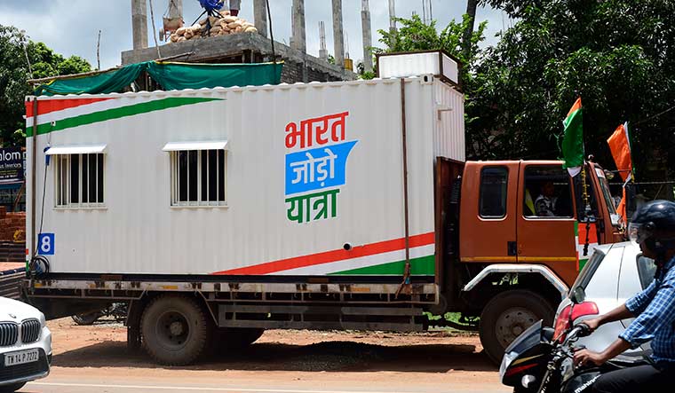 Mobile home: A container providing sleeping spaces and other facilities for the yatris.