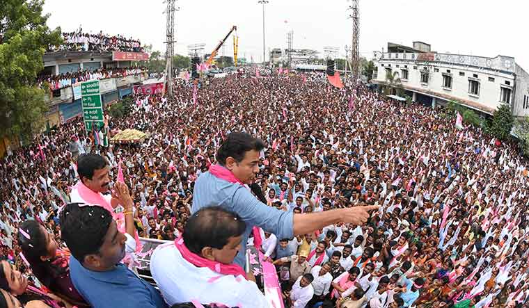 35-Rama-Rao-at-a-rally-in-Kodangal