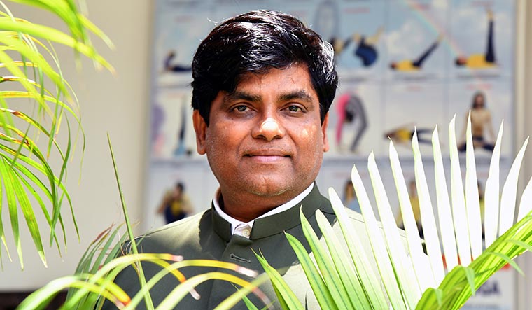 Dr Ishwar Basavaraddi | Sanjay Ahlawat