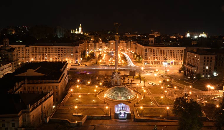 52-View-of-Maidan-Nezalezhnosti-during-curfew