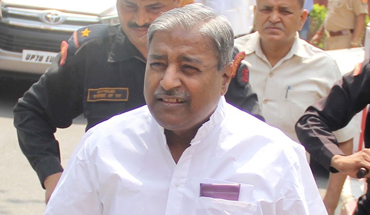 Vinay Katiyar | Pawan Kumar