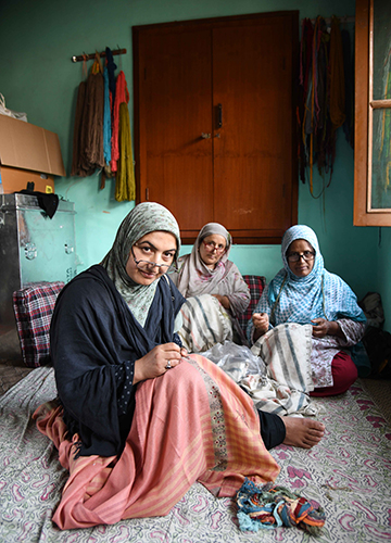 Flourishing business: Women artisans with Pashmina shawls in Srinagar | Sanjay Ahlawat