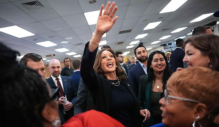 US-KAMALA-HARRIS-AND-TIM-WALZ-CAMPAIGN-IN-MICHIGAN