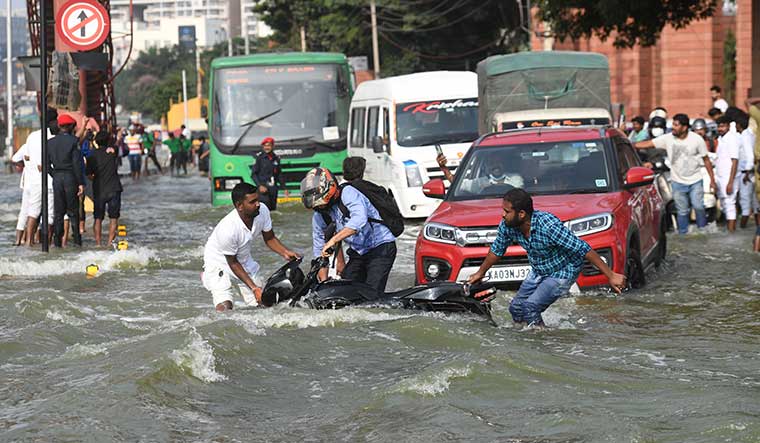 All handson deck: Heavy flooding near the Ecospace tech park in Bengaluru | Bhanu Prakash Chandra