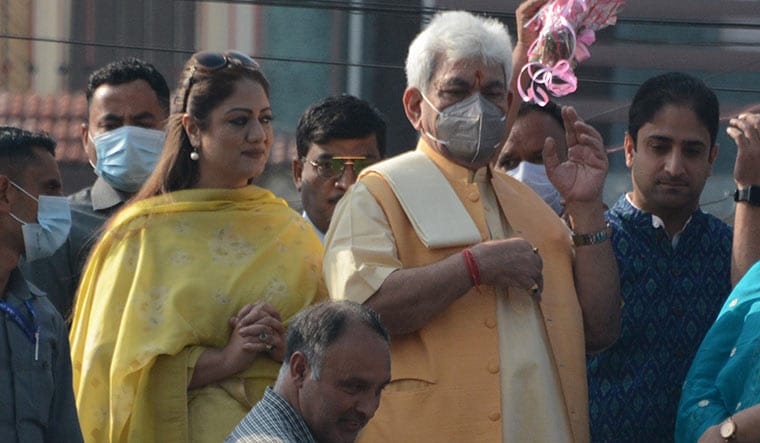 On ground: Dr Hina Bhat with Jammu and Kashmir Lt Governor Manoj Sinha. Bhat says she has been treated with a lot of respect in the BJP | Umer Asif