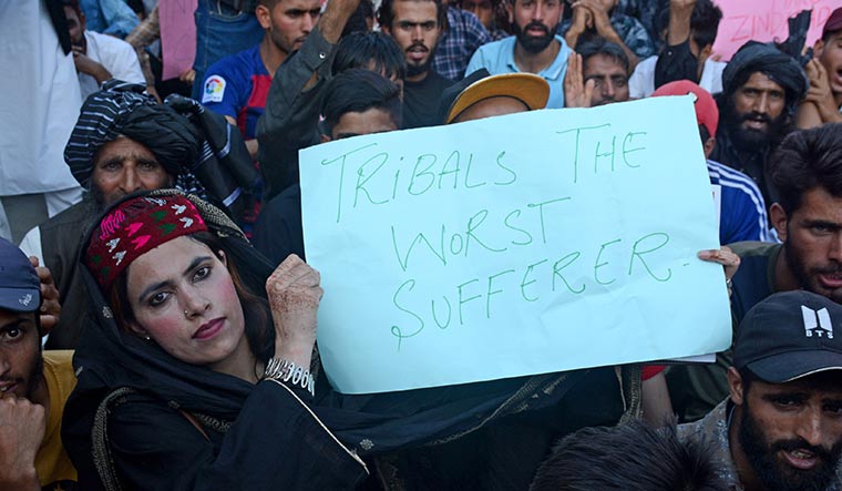 Quota stir: Gujjars and Bakerwals protesting the scheduled tribe status to Paharis, in Srinagar | Omar Ganie