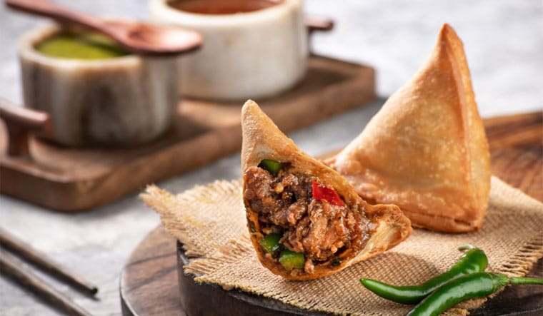 98-chilly-chicken-samosa