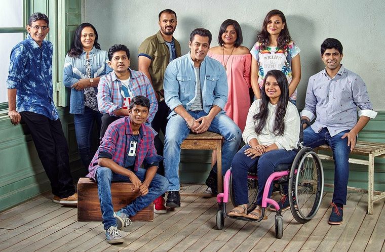 Virali and Salman Khan with other change makers at an ad campaign.