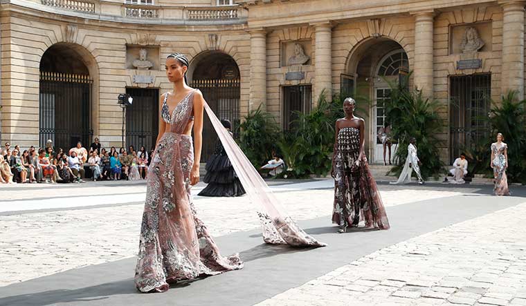 64-his-show-at-the-Paris-Haute-Couture-Week