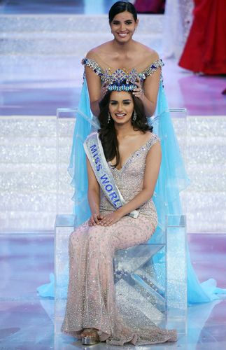 Crowning glory: Manushi Chhillar is crowned Miss World by former title holder Stephanie Del Valle | AP