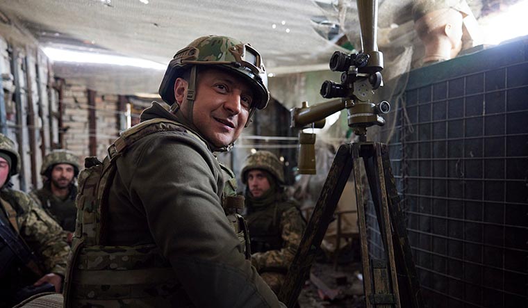 Unusual costume: Ukrainian President Volodymyr Zelenskyy during a visit to the front line in Donetsk region | AP