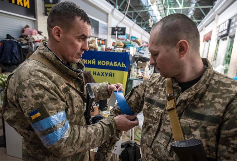 Fighting for pride: Ukrainian soldiers in Kyiv | AFP