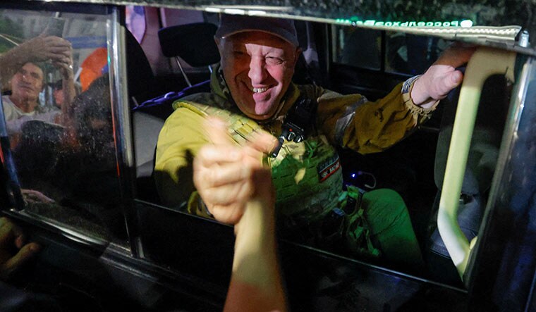 Short-lived rebellion: prigozhin leaves the headquarters of the southern military district amid the group’s pullout from rostov-on-don | Reuters