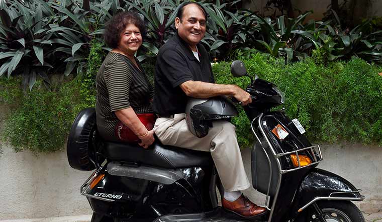 Retired rear admiral Alan O’Leary (above, with wife Shirley) | Bhanu Prakash Chandra