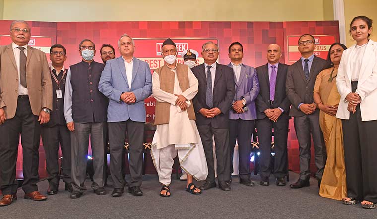 Honouring the best: Bhagat Singh Koshyari, governor of Maharashtra (sixth from left), with the winners of THE WEEK’s 18th edition of Best Hospitals of India in Mumbai | Amey Mansabdar