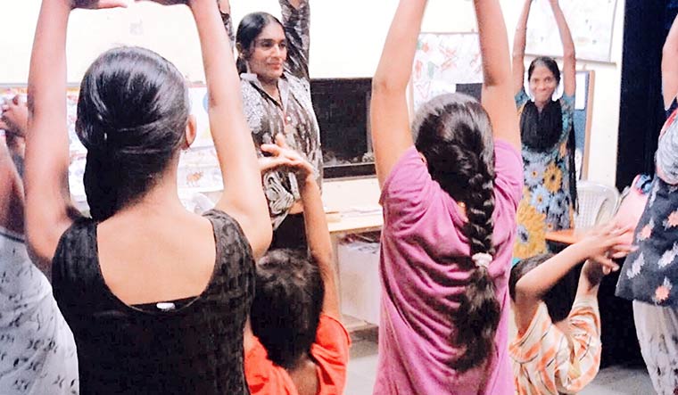 60-Anu-Aggarwal-taking-yoga-classes-new