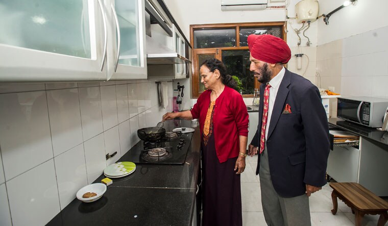 Gentleman, legend: Milkha with his wife, Nirmal | Sanjay Ahlawat