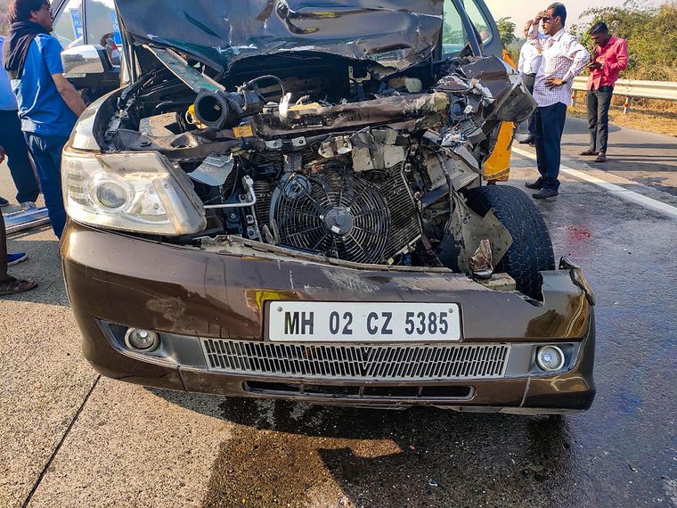 Miraculous escape: Shabana Azmi’s car after the accident on the Mumbai-Pune Expressway in 2020 | PTI