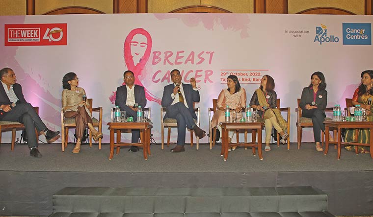 58-A-panel-discussion-on-breast-cancer-held-by-THE-WEEK