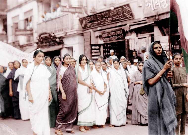 Indomitable spirit: Kasturba during a demonstration against police excesses in Bombay in 1930 | Dinodia