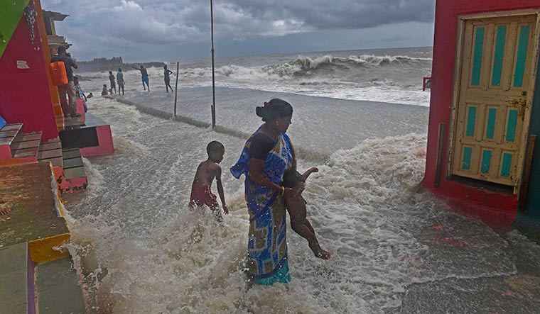 Waves and woes: Seasonal high tides leave residents of Ganesh Nagar, a seaside slum in Mumbai, in dire straits every year | Amey Mansabdar