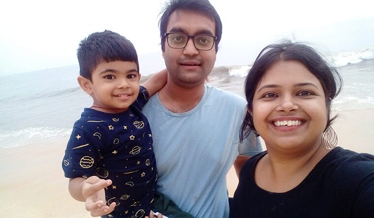 61-Jagriti-Gangopadhyay-with-husband-and-son-new