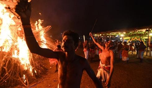 https://img.theweek.in/content/dam/week/magazine/theweek/specials/images/2023/12/29/58-Participants-in-a-bhoota-ritual.jpg.image.490.286.jpg