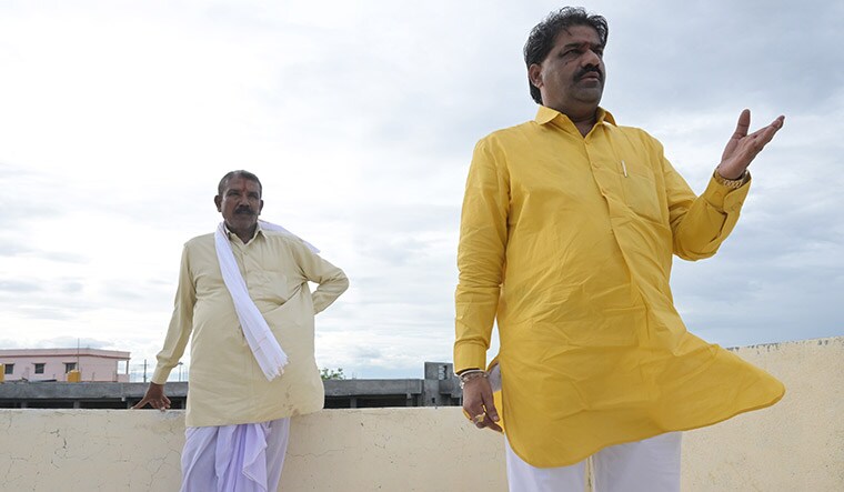 Shadow of death: Mahadev Sahukar (right), who heads the Bhairagond family, with his associate Hanumanta Poojary | Bhanu Prakash Chandra