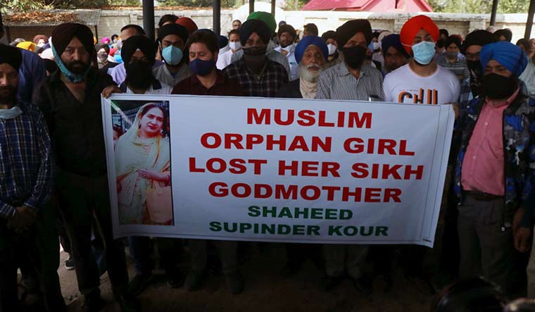 Tough time: Sikhs in Kashmir protesting the killing of Supinder Kour | Umer Asif